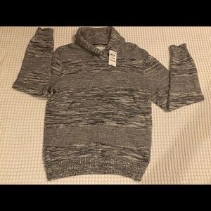 Brand new/w tags Men’s sweater From SUN + Stone. Awesome fit size Large 🥰😍